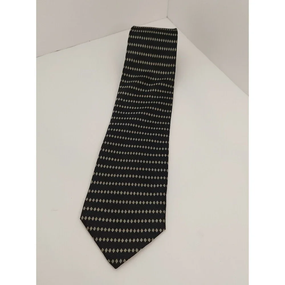 Tongue Tied men tie